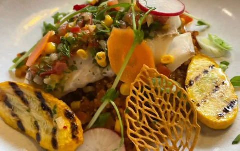 Pêche du jour, quinoa & tartare de légumes