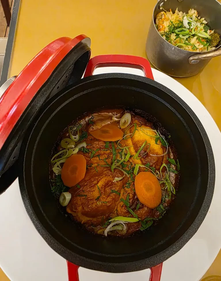 Quenelles Maison de Merlu breton au coulis de crustacés