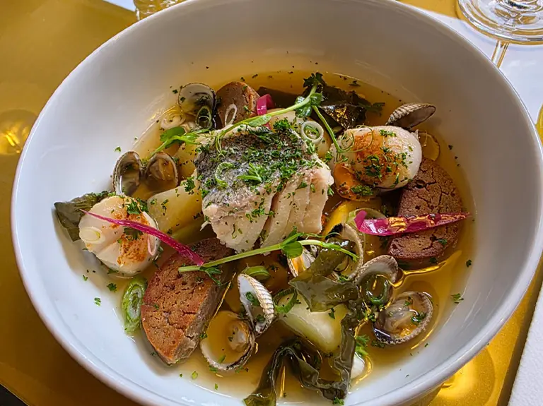 Kig ar Farz de poisson et Saint-Jacques aux légumes d’hiver