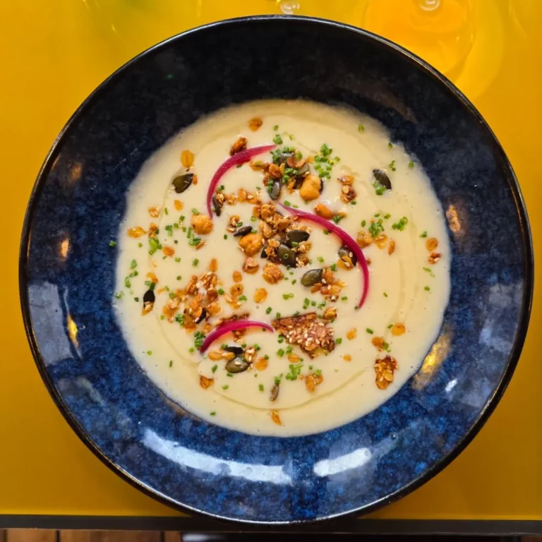 Velouté de Panais, granolas maison à la noisette