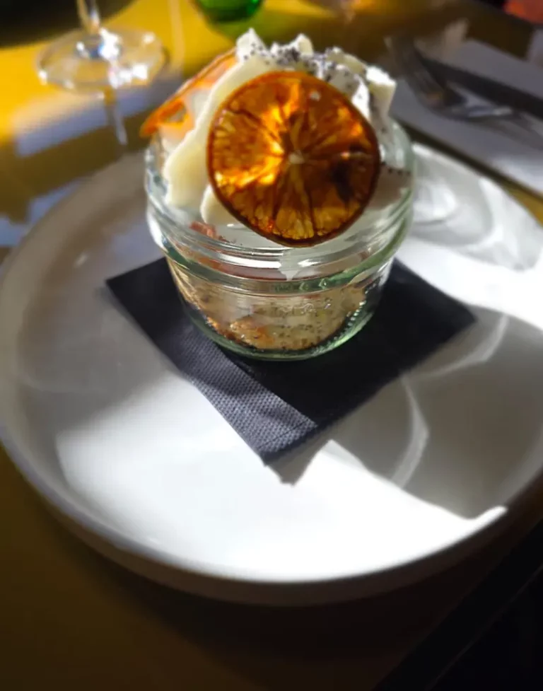 Gateau moelleux au pavot et lemon curd, gel citronné