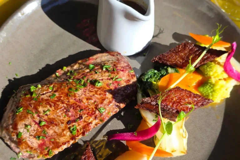 Pièce de bœuf Angus grillée de chez Gwenaël, sauce au foie gras