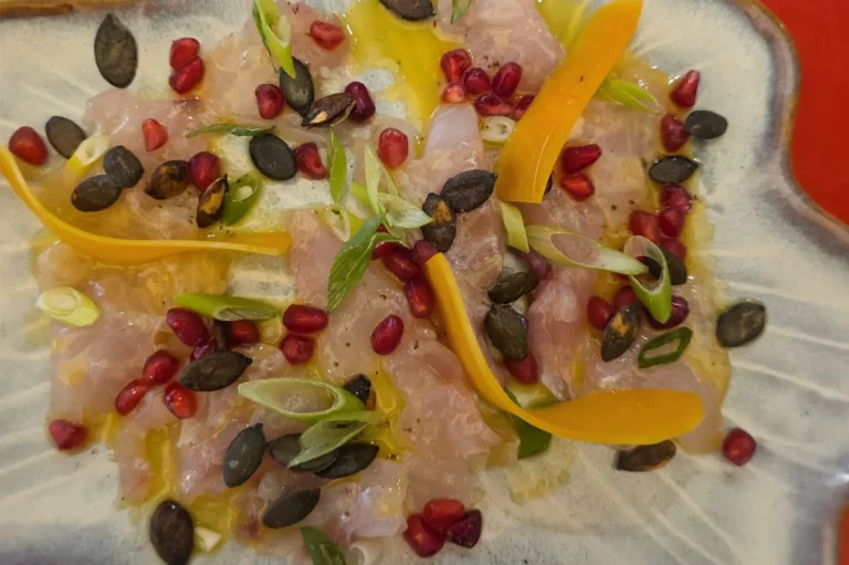 Ceviche de Dorade, citron vert, cébette et graines de courge