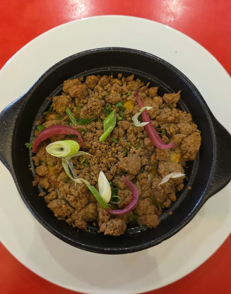 Crumble à la courge, légumes de saison scamorza fumée au restaurant Le Steinway à Quimper